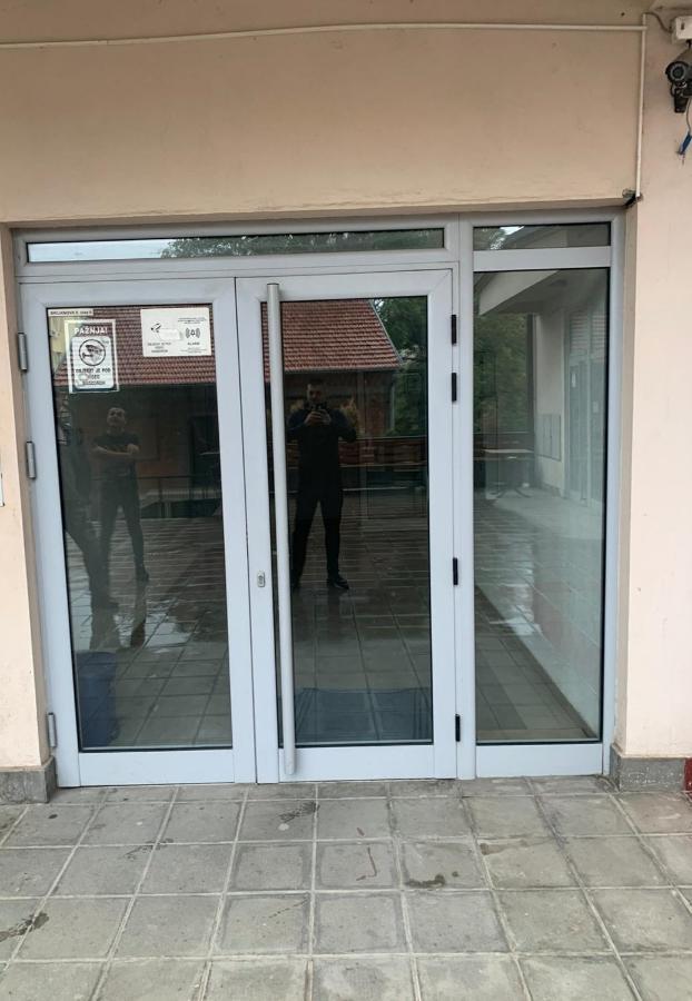 Zara Apartman Krusevac - Centar公寓 外观 照片